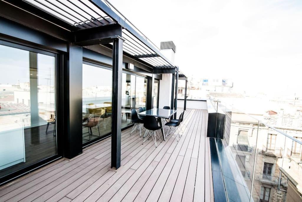 Atico Con Terraza En El Centro De Reus Apartment Luaran gambar